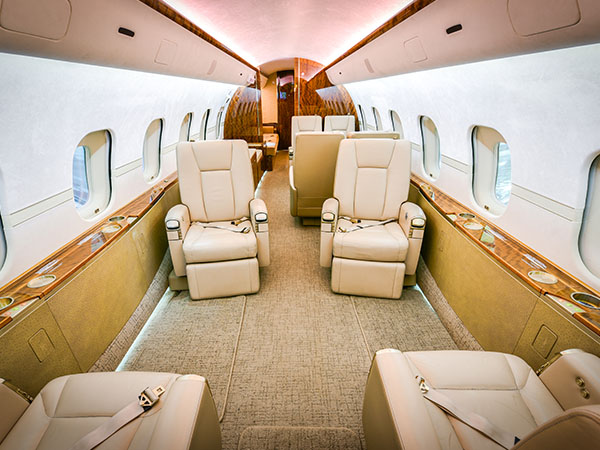 Bed based charter jet global 5000 0007 fwd aft