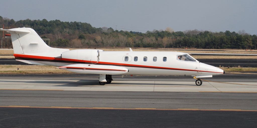 Learjet 35a taxiing  1 