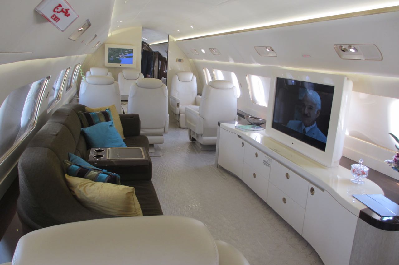 Embraer lineage 1000 interior living room